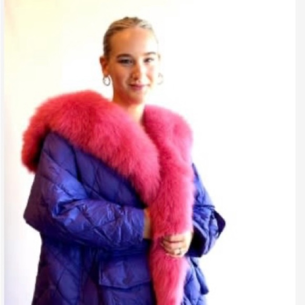 Stylish Violet Goose Down Jacket with Pink Fur Trim - Picture 2 of 2